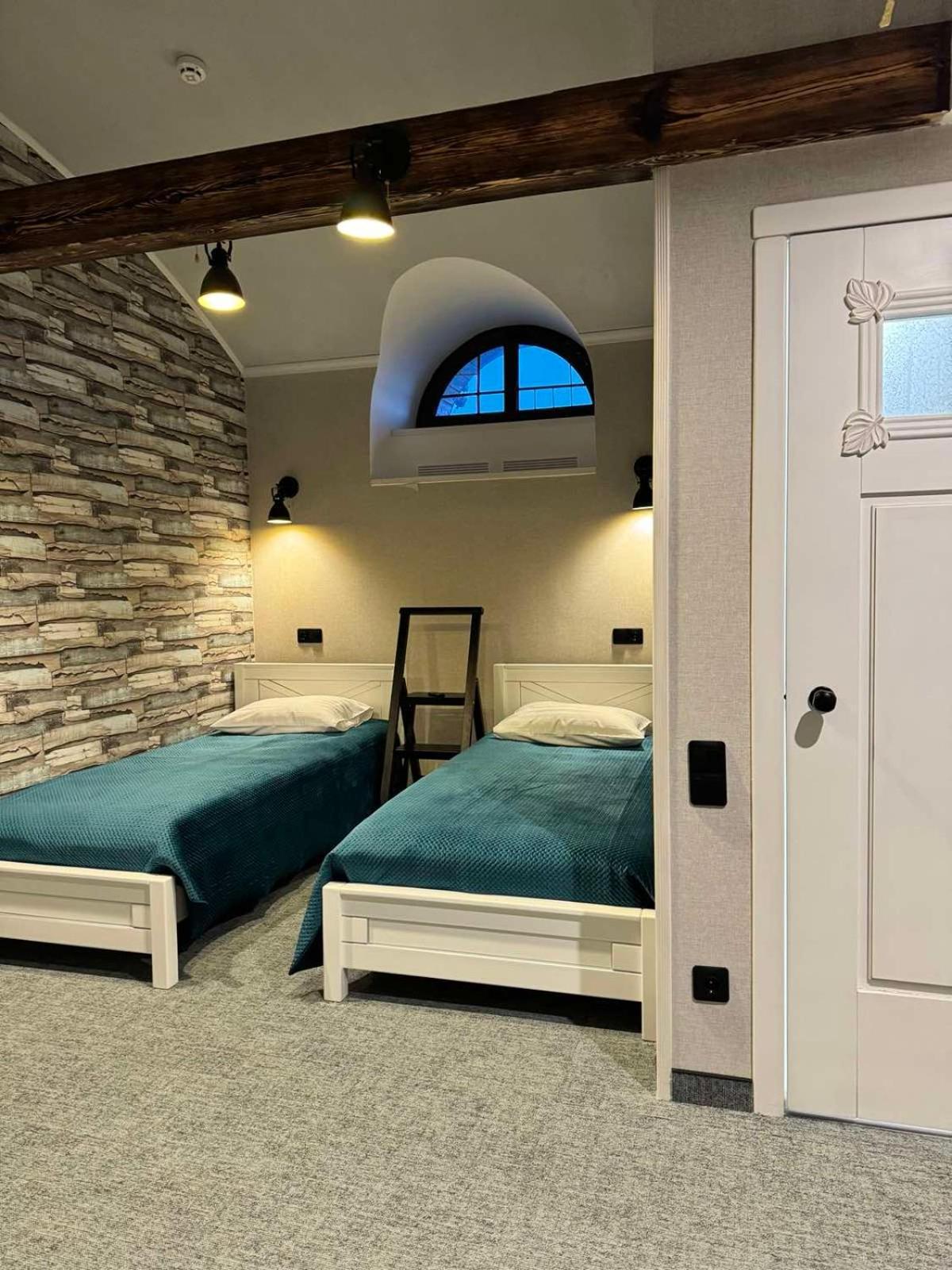 Hotel Veles Zolotonosha Εξωτερικό φωτογραφία