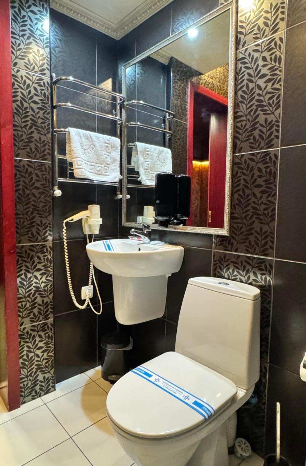 Hotel Veles Zolotonosha Εξωτερικό φωτογραφία