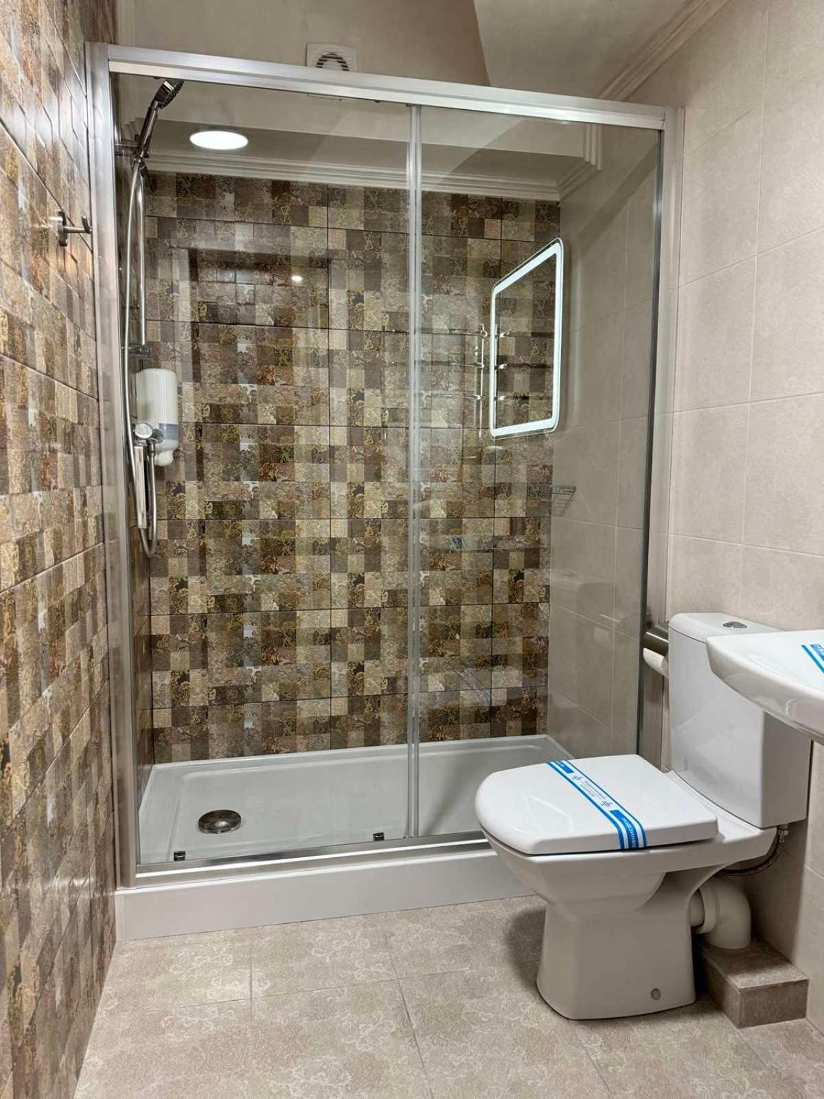 Hotel Veles Zolotonosha Εξωτερικό φωτογραφία