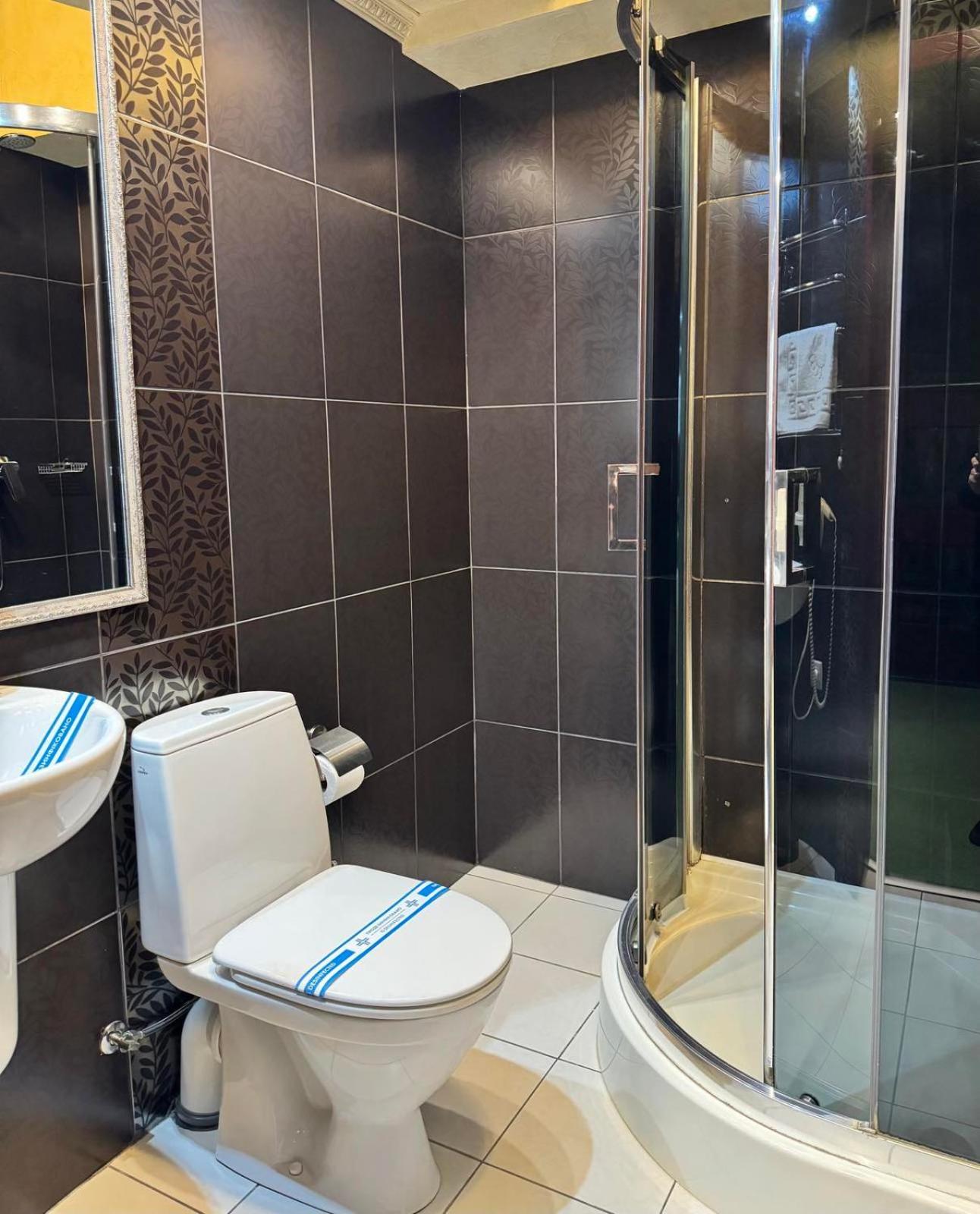 Hotel Veles Zolotonosha Εξωτερικό φωτογραφία